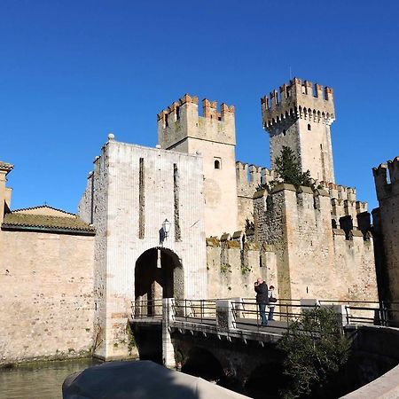 Appartamento Spiaggia Brema Sirmione Exteriör bild